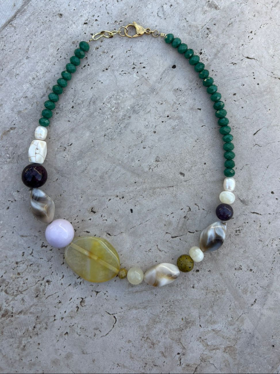 Collar Estela