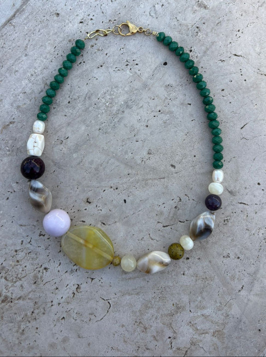 Collar Estela